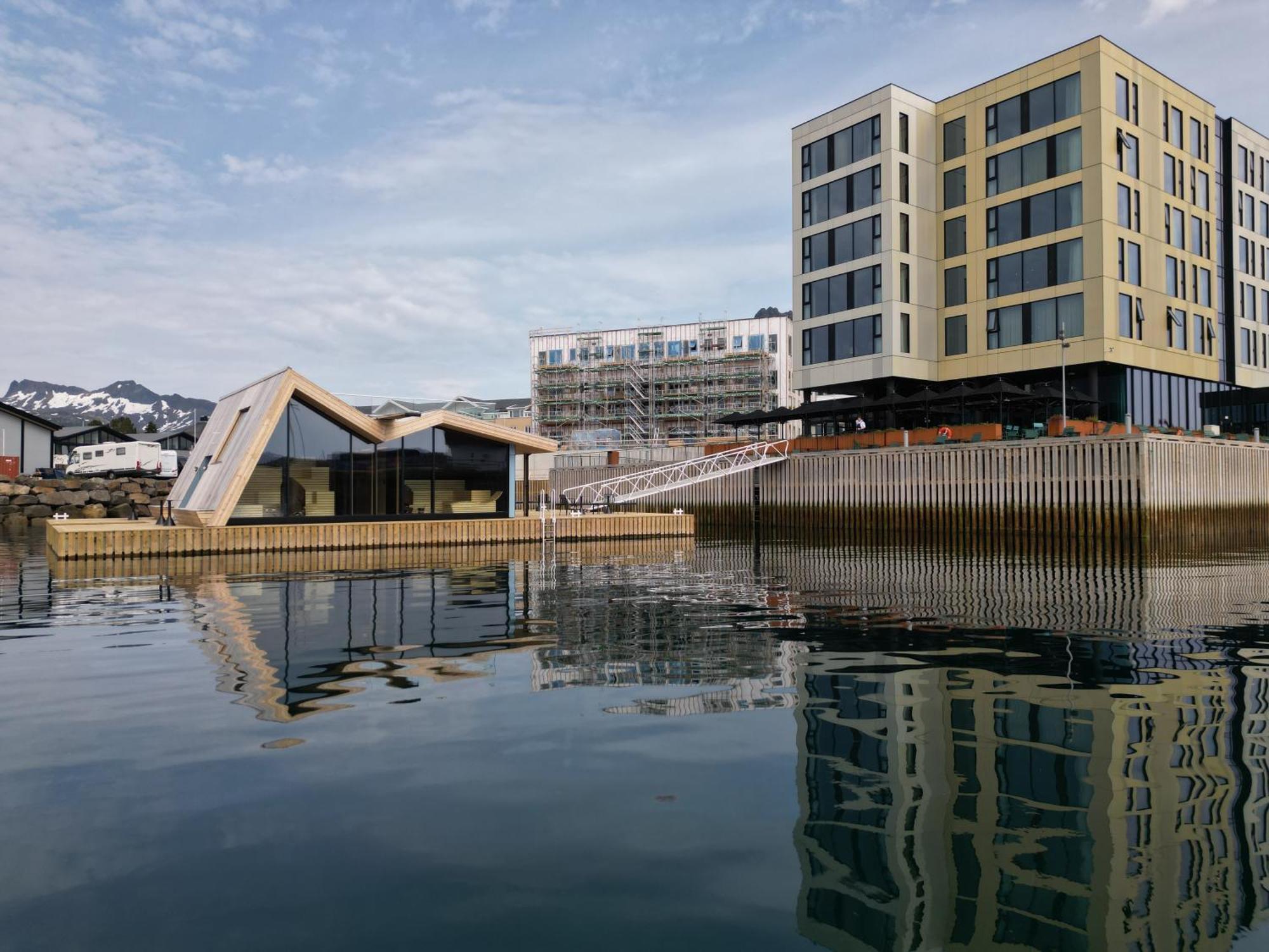 Thon Hotel Svolvaer Exterior photo